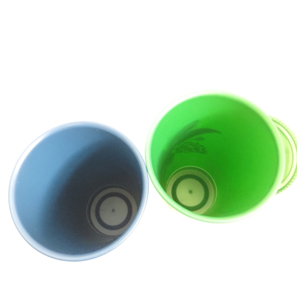 Lot of 2 Starbucks 2020 Holiday Christmas 24oz Tumblers Iridescent Poinsettia - Picture 9 of 9